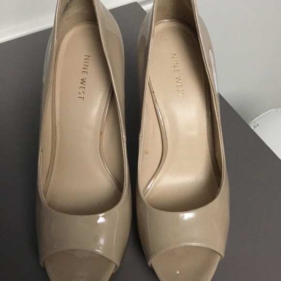 Nude platform pumps - Picture 2 of 3